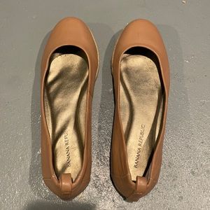 Nude Leather Banana republic ballet flats